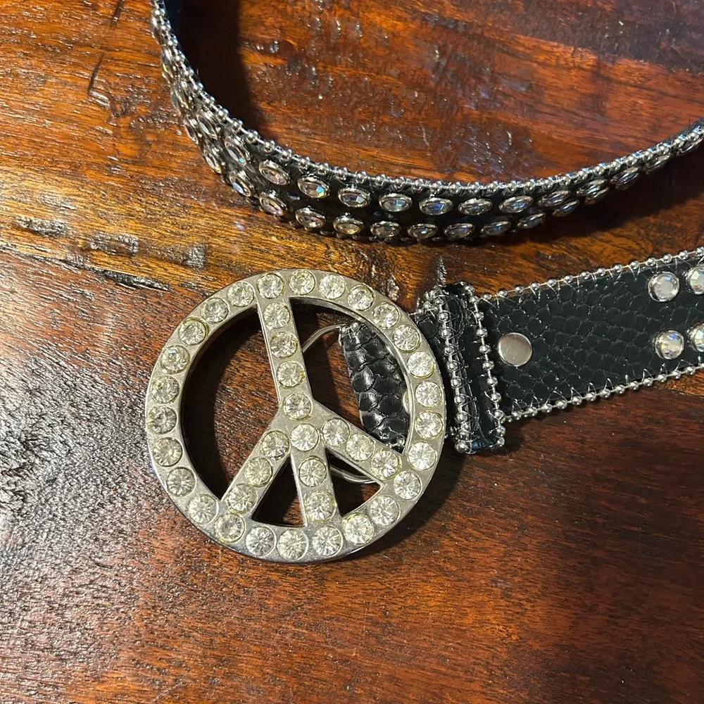 NOCONA BELT CO LARGE Black and Silver Peace Sign Belt - Picture 2 of 6